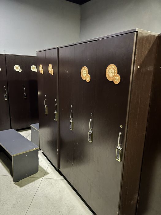 Продается шкафы можно по частям