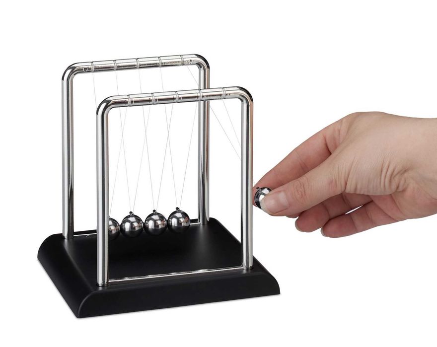 Pendulul lui Newton design clasic cu 5 bile 18 x 18 x 15 cm