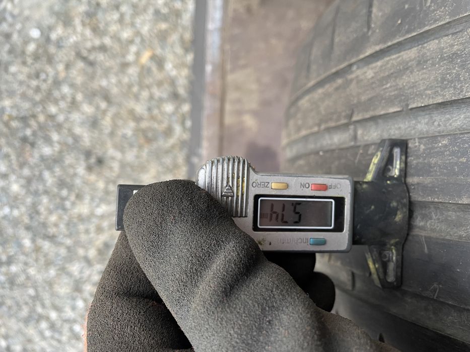 Anv vara 245/40/19 Pirelli