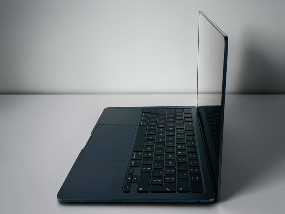 Apple MacBook Air 13 M2 8RAM 256GB Midnight 90% Батерия! Гаранция!