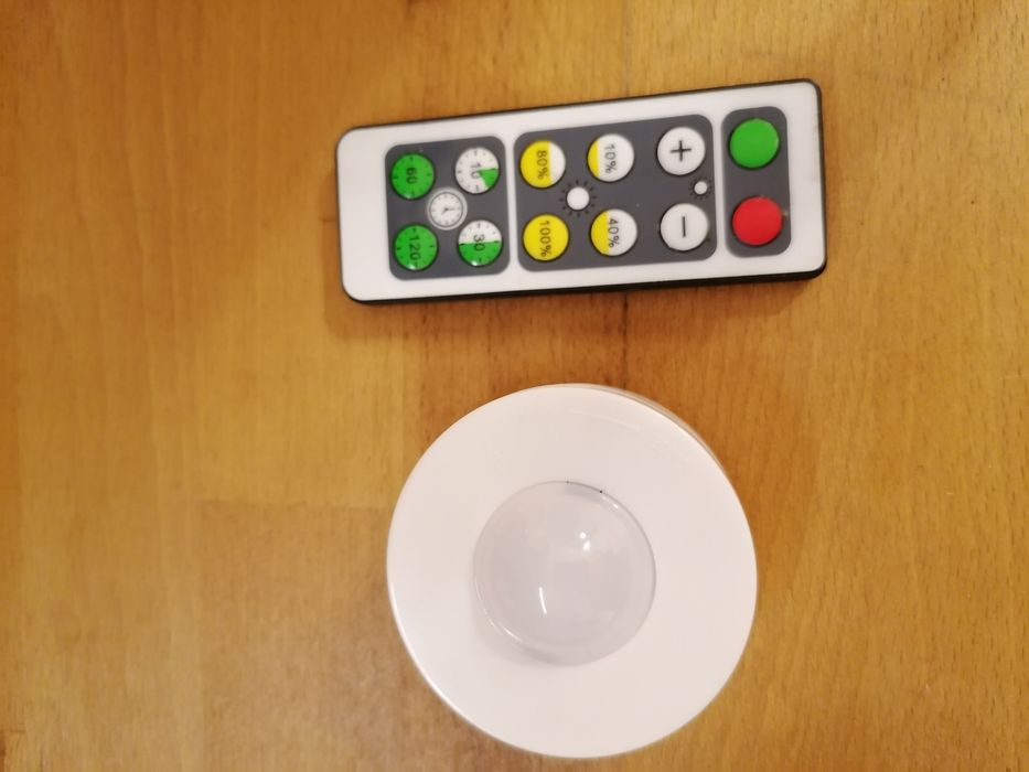 Set 8 Spoturi led cu telecomanda