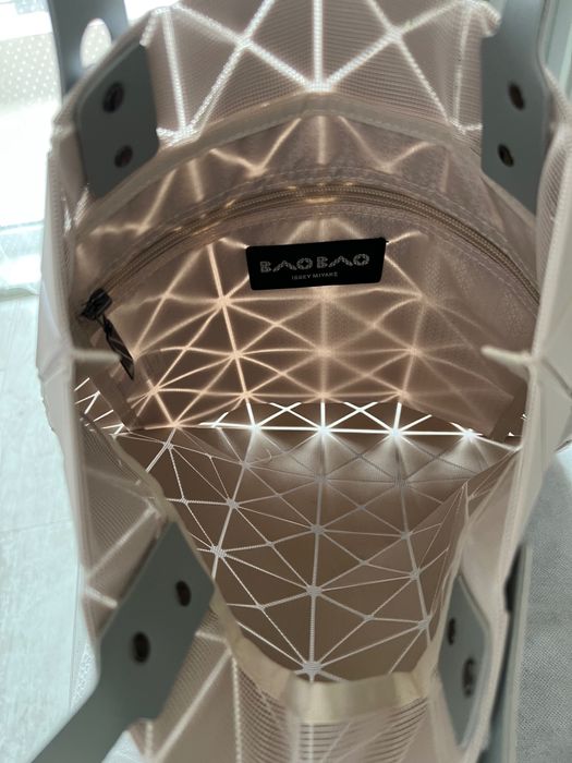 Дамска чанта на Issey Miyake