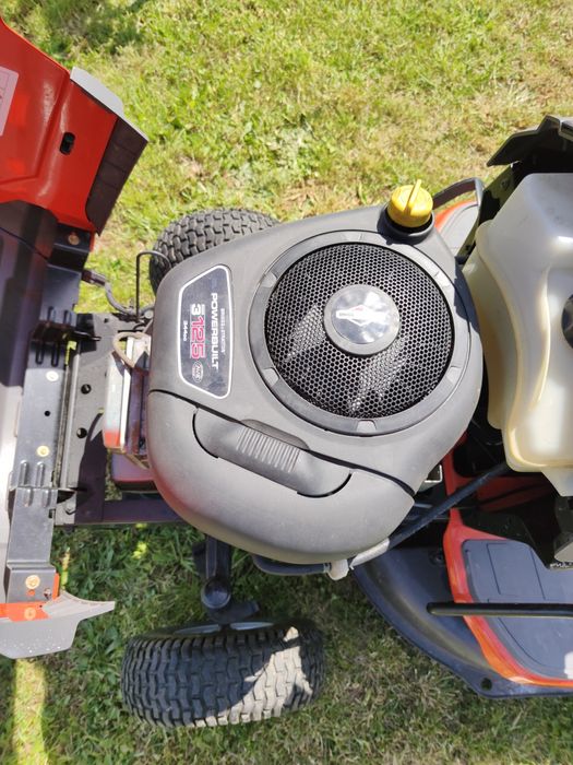 Vand Tractoras de tuns iarba/gazon Husqvarna CTH 126