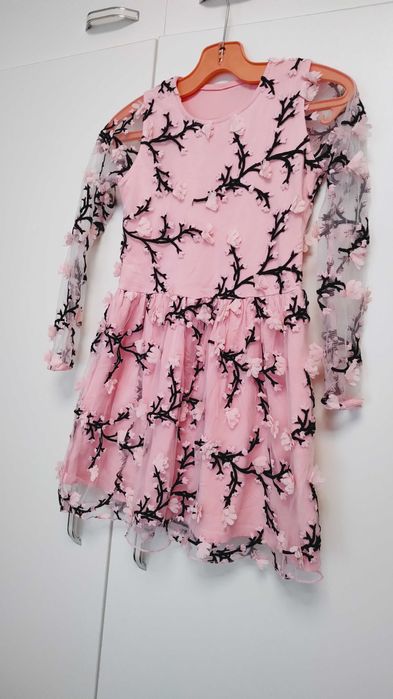 Детска рокля на цветя