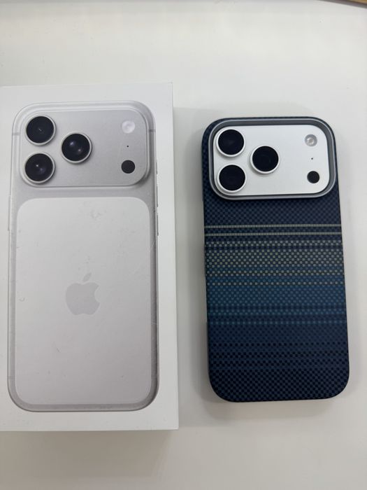 Iphone 17 pro на гарантии