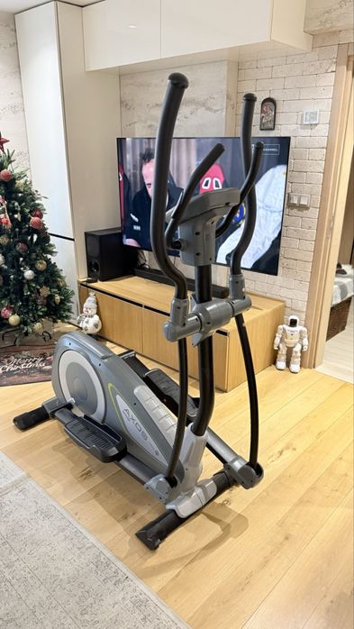 Продавам велоергометър Kettler Axos P