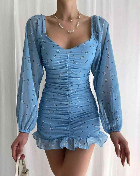 Синя елегантна рокля