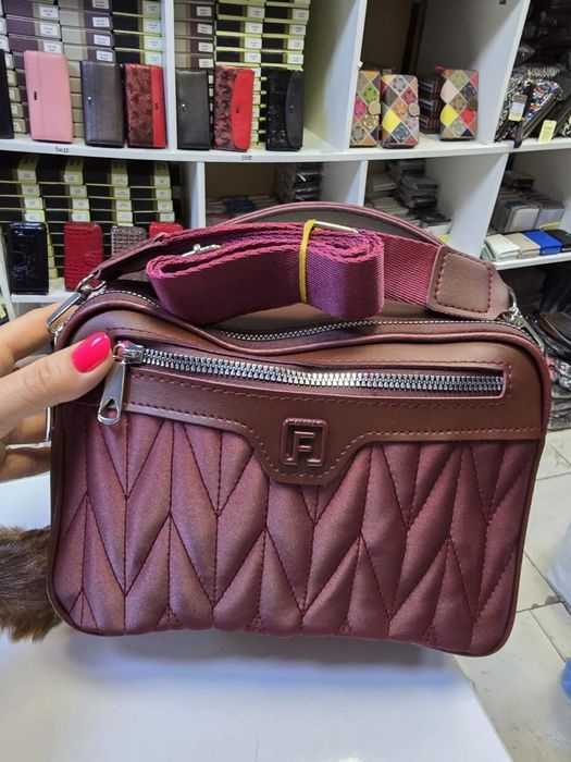 Дамска чанта – ежедневна, през рамо-цветове