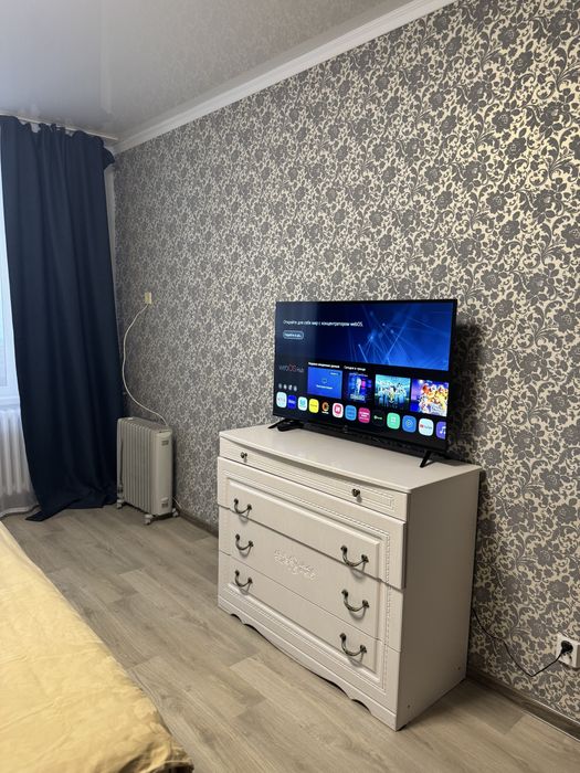 Сдается  посуточно, по часам в 4м мкр-не.