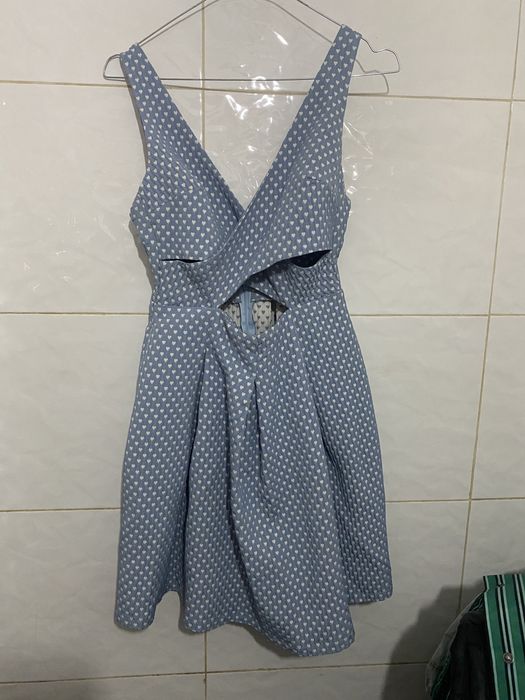 Vand rochita cu inimioare