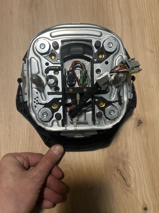 БМВ Волан Е90.