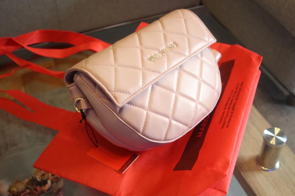Geanta valentino noua cu eticheta