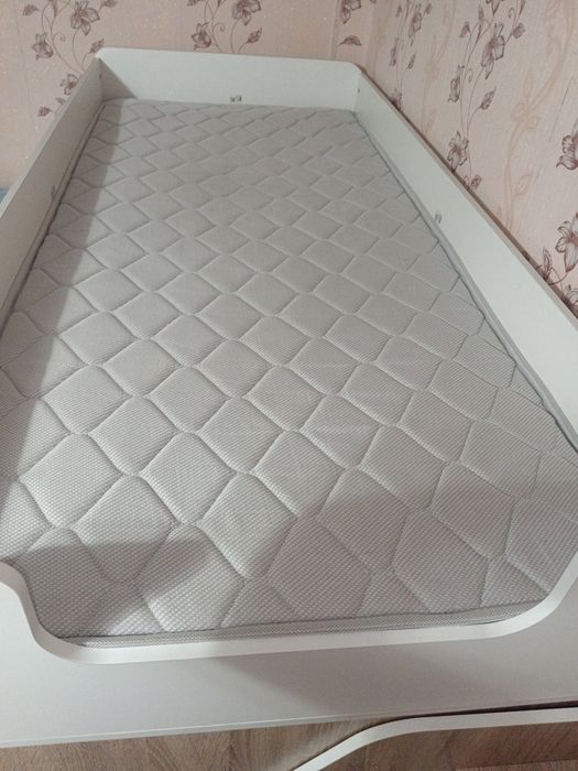 Продам кровать-чердак