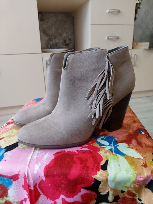 Продам 3 пары обуви 40 размера