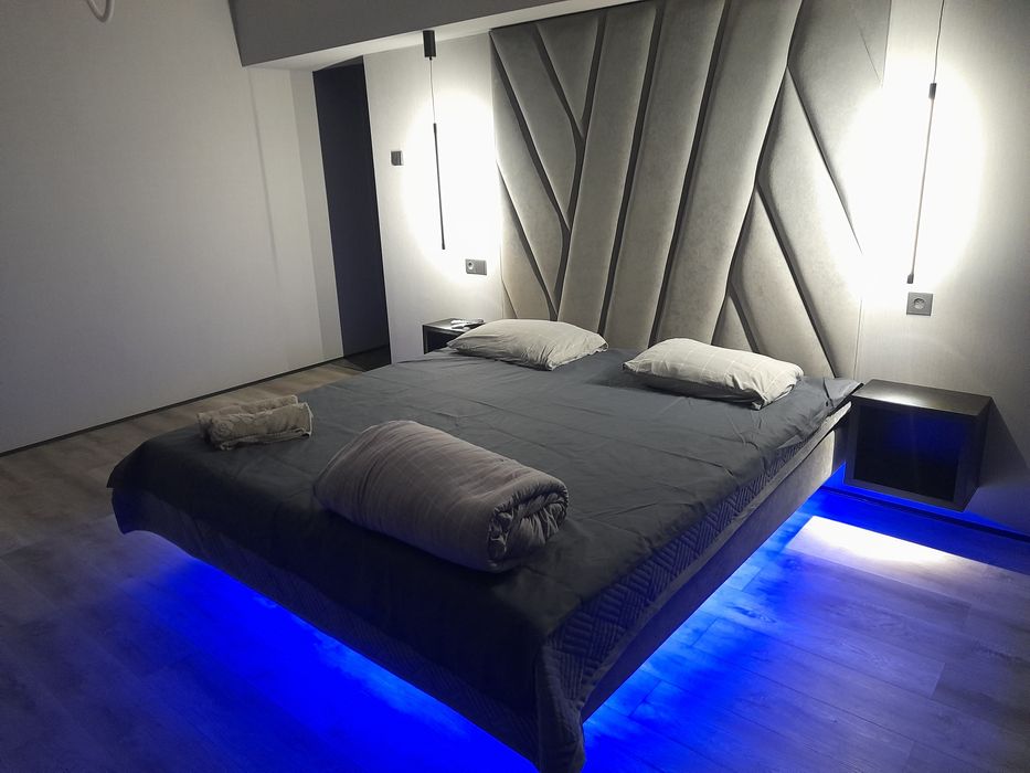 ВокзалОдин час3000 ночь13000