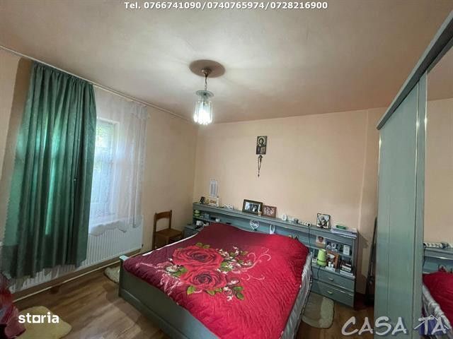 Casa 3 Camere, Strada Zambilelor