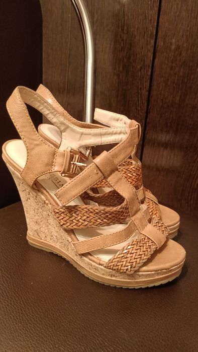 Продам обувь за 1000