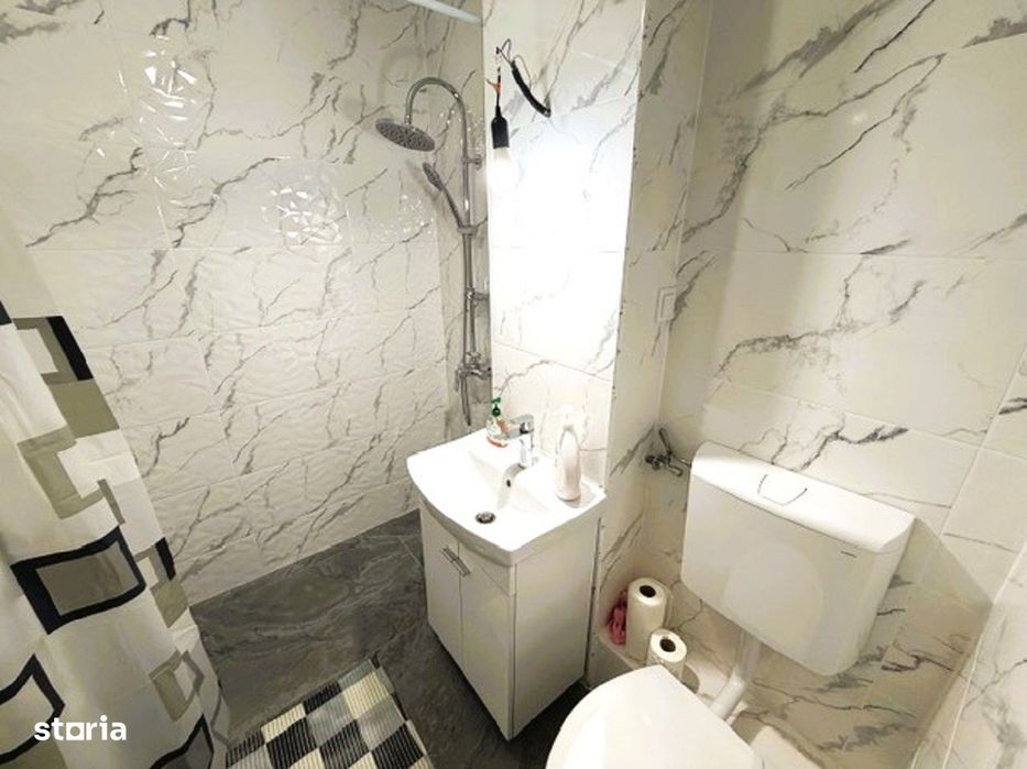 Garsonieră complet renovată, ideală locuință sau spațiu comercial