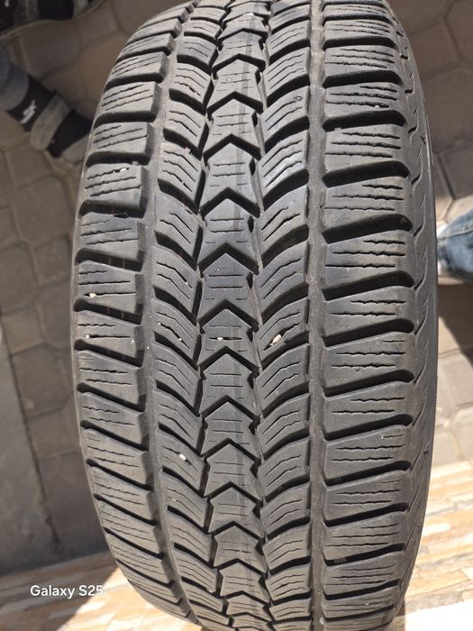 Vând set anvelope de iarna marca Dunlop