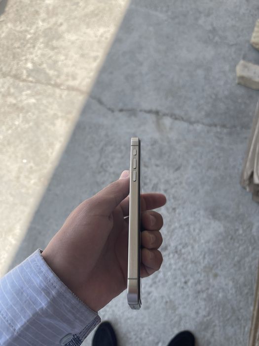 Iphone Xr 15 pro korpusda srochna sotiladi