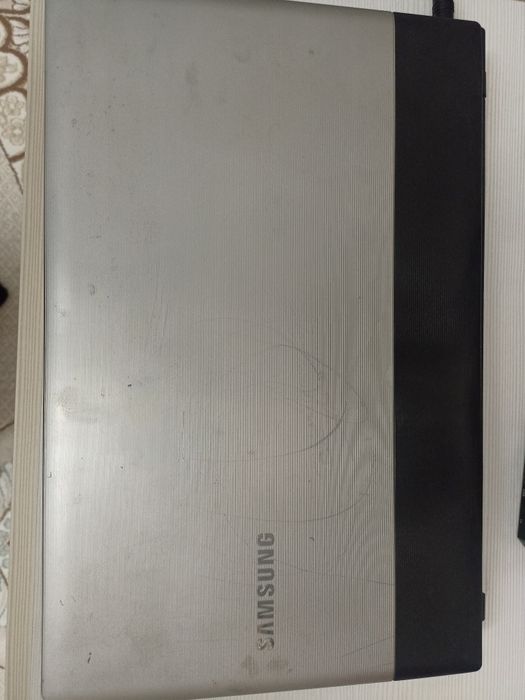 Ноутбук Самсунг продам