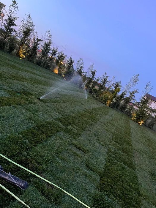 Gazon rulou premium si sistem de irigații