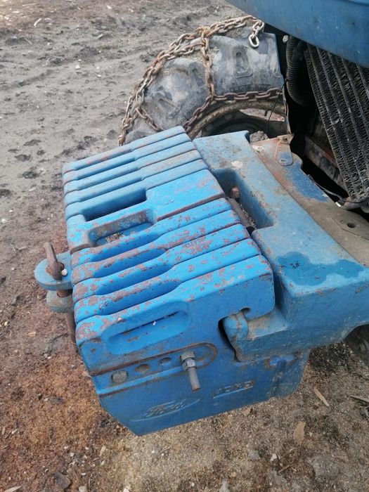 Greutăți tractor Ford , New Holland
