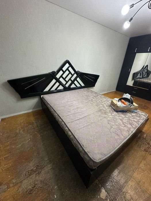 Кровать двуспальная