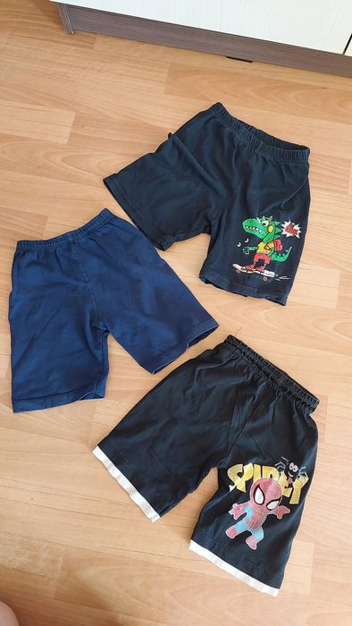 Продам вещи 3-4 года