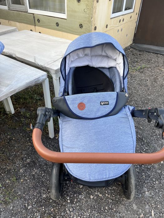 Продам коляску 3в1