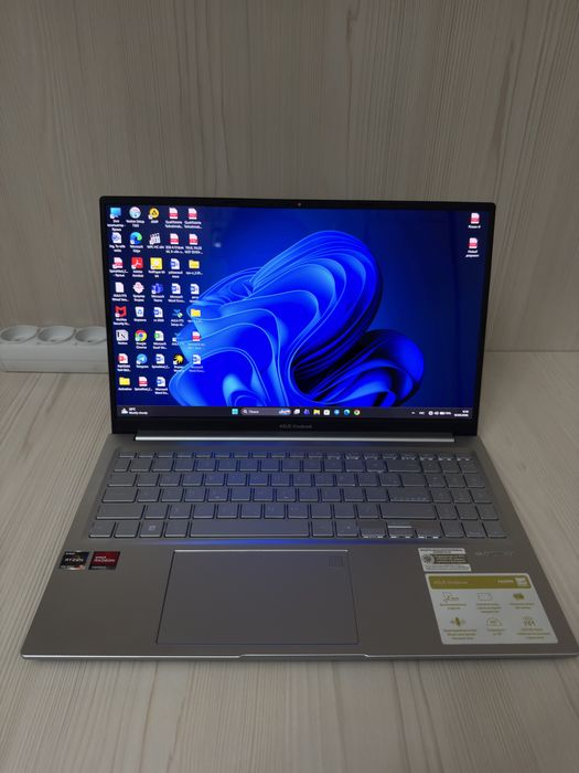 Asus vivobook Oled
