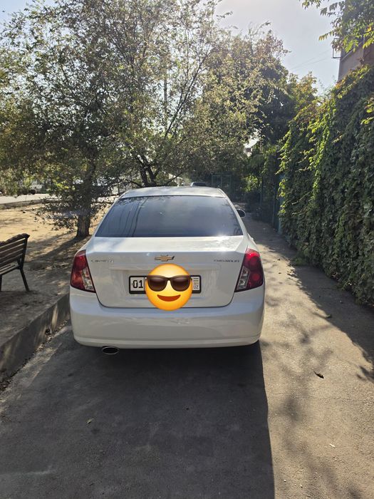 Lacetti 1.6 2013год 3 поз.автомат 6300 у.е. Белый