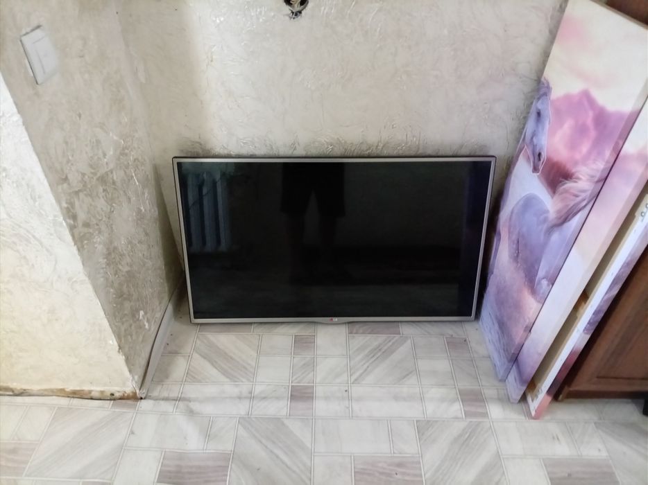 Продам телевизор лдж