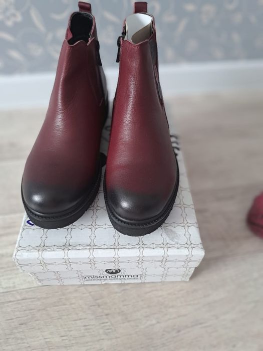 Продам весенне-осенние ботинки.