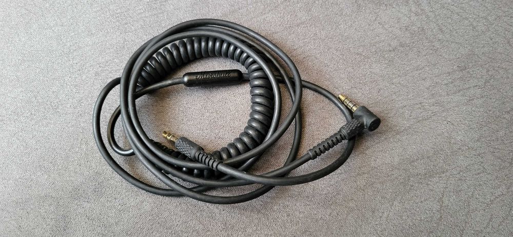 MARSHALL  cablu casti cu microfon  pe fir  fuctional spira