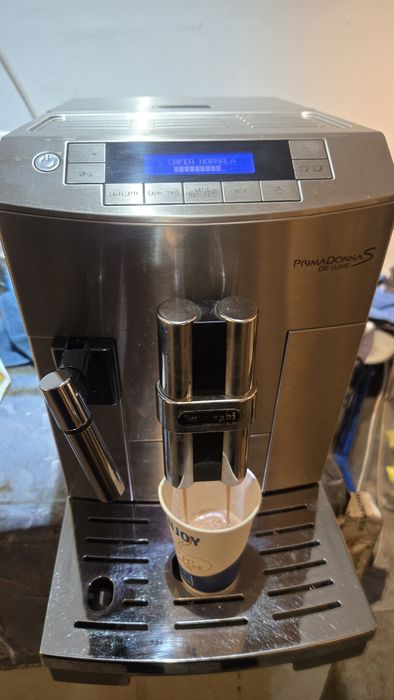 Aparat de cafea cu boabe Delonghi Prima Donna  S delux