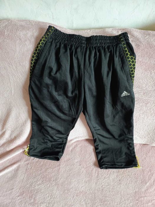 Нови Къси панталони