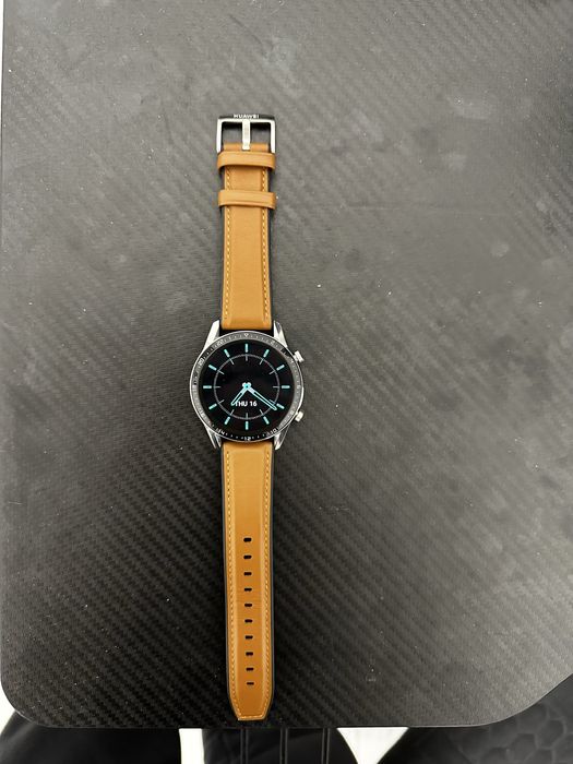 Часовник huawei watch gt 2 чисто нов с оргинално зарядно
