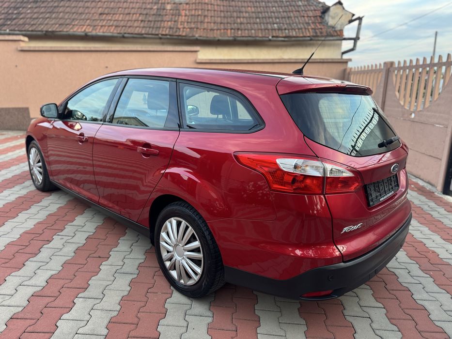 FORD Focus 2013 — imagine 4