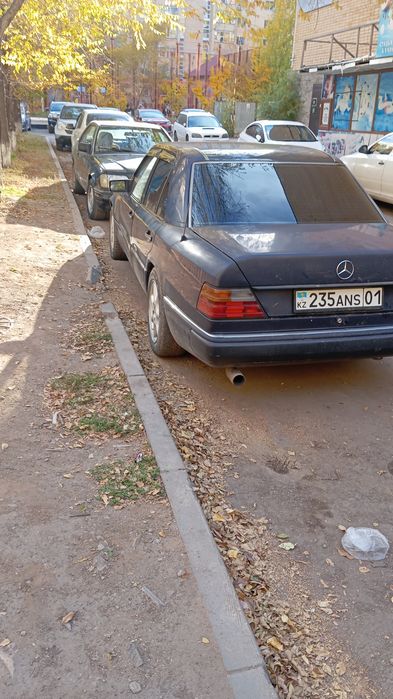 Продам Мерседес 124
