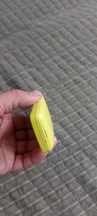 Nokia 8110i банан