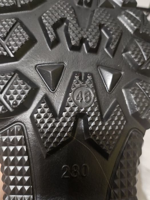 Ботуши топли, леки и непромокаеми