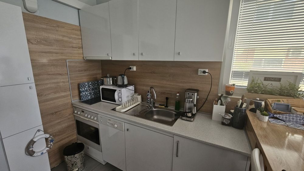 Дава се под наем Двустаен апартамент в Бургас, Сарафово - 55 кв.м за 408 € - Снимка #2