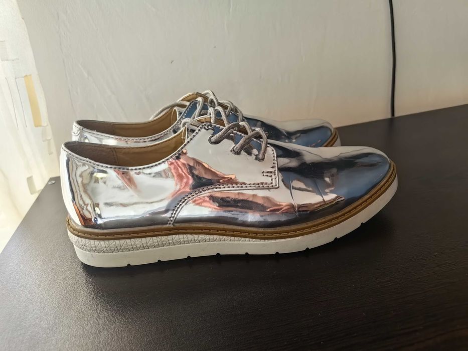 Обувки сив металик