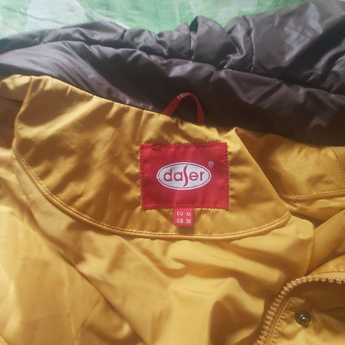 Продам верхнюю одежду