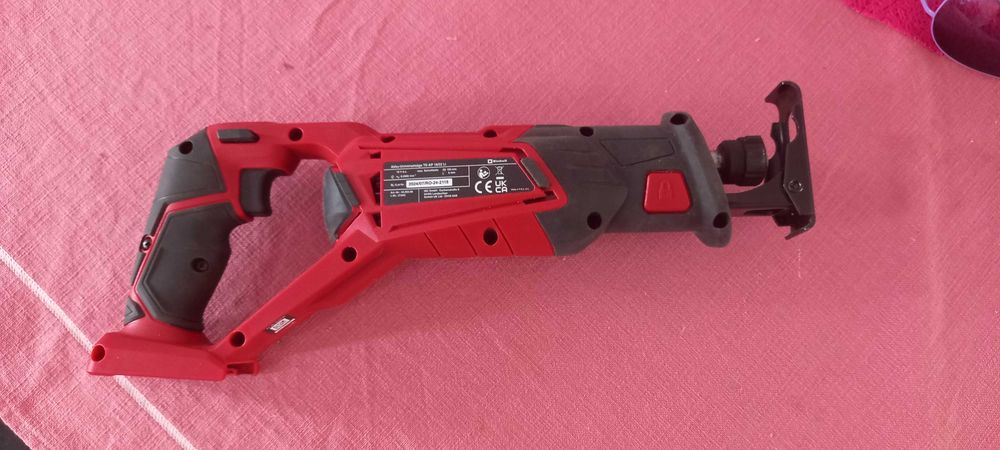 Fierastrau sabie Einhell TE-AP 18/22 Li Solo.  Ca nou!