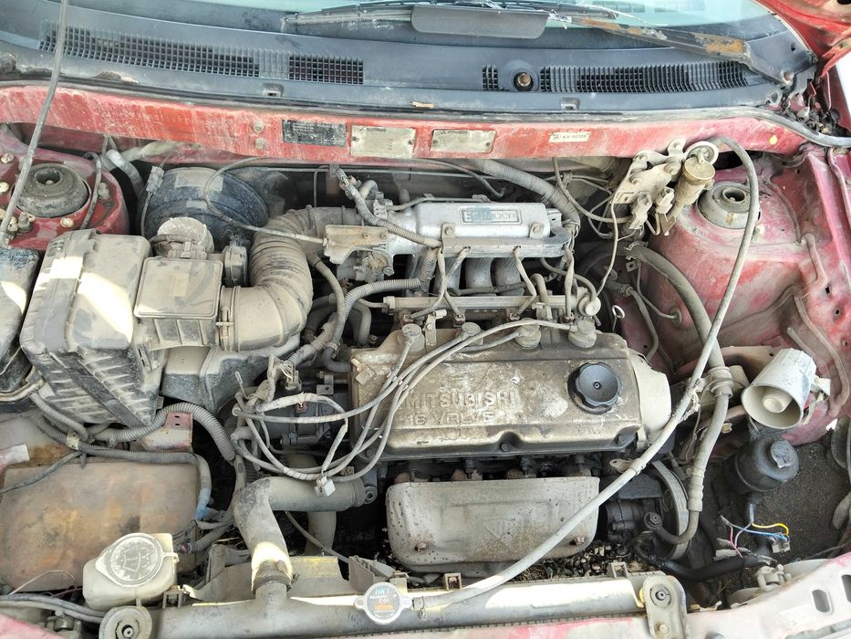 Mitsubishi space runner запчасқа