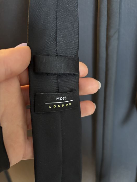 Вратовръзки по 4€