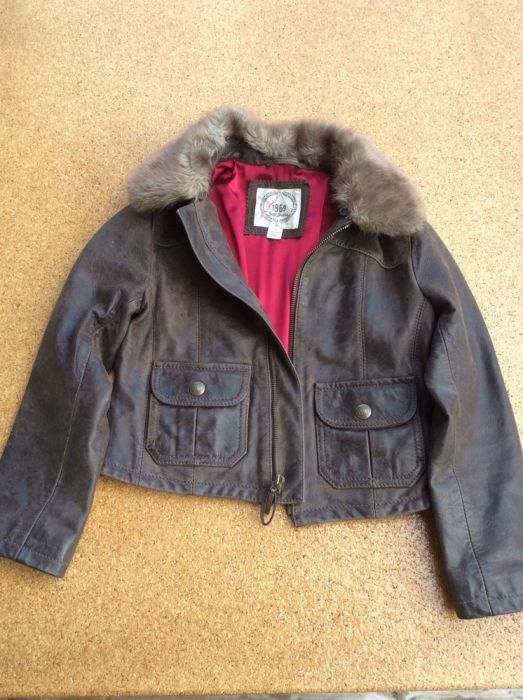 детско кожено яке GAP. естествена кожа. 4-5 години