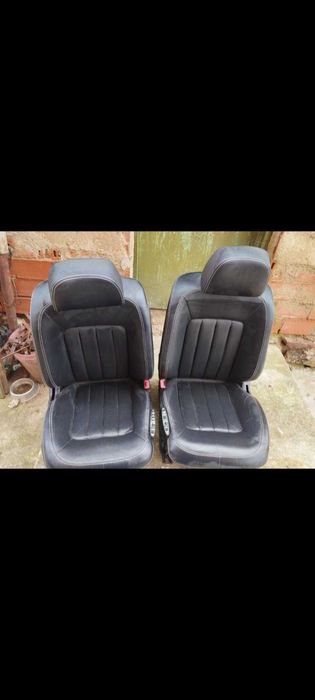 Два салона на Mercedes CLS W218 Перфектни